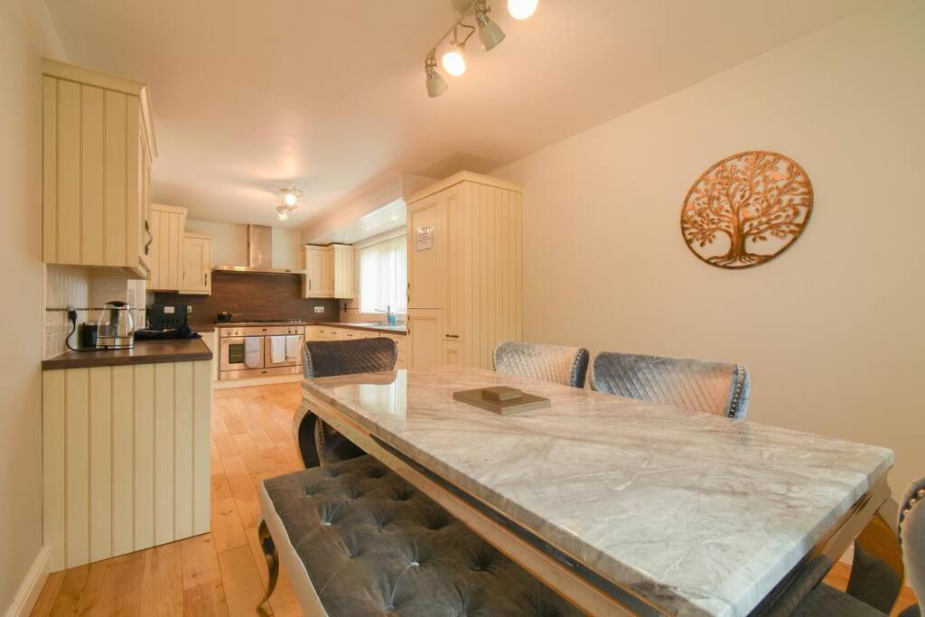Luxurious & Tranquil Riverside Getaway Great Harwood Buitenkant foto