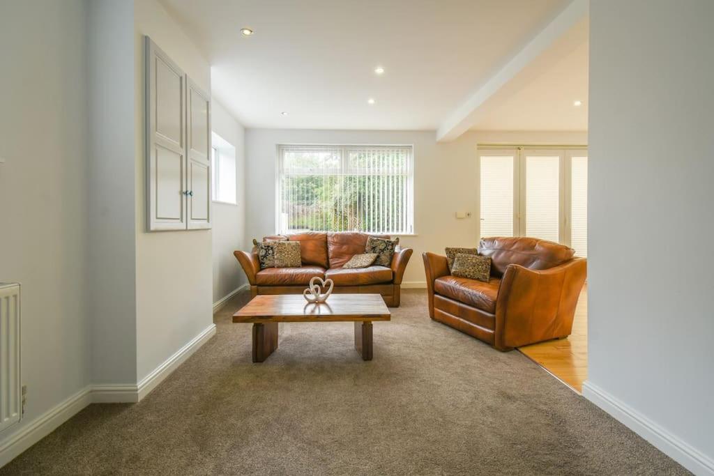 Luxurious & Tranquil Riverside Getaway Great Harwood Buitenkant foto