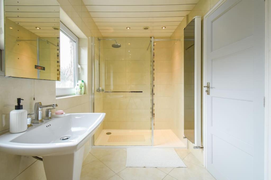 Luxurious & Tranquil Riverside Getaway Great Harwood Buitenkant foto